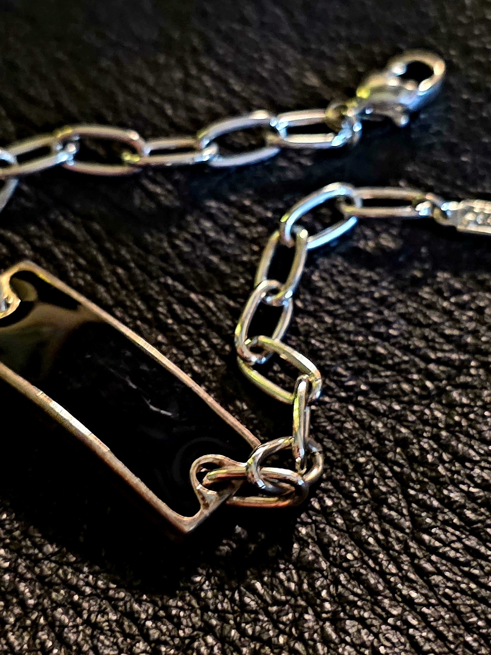 Source Unknown Silver Bracelet with Black Center Plate